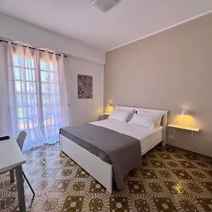 https://donnapeppina-siracusa.sicilyhotelsitaly.net