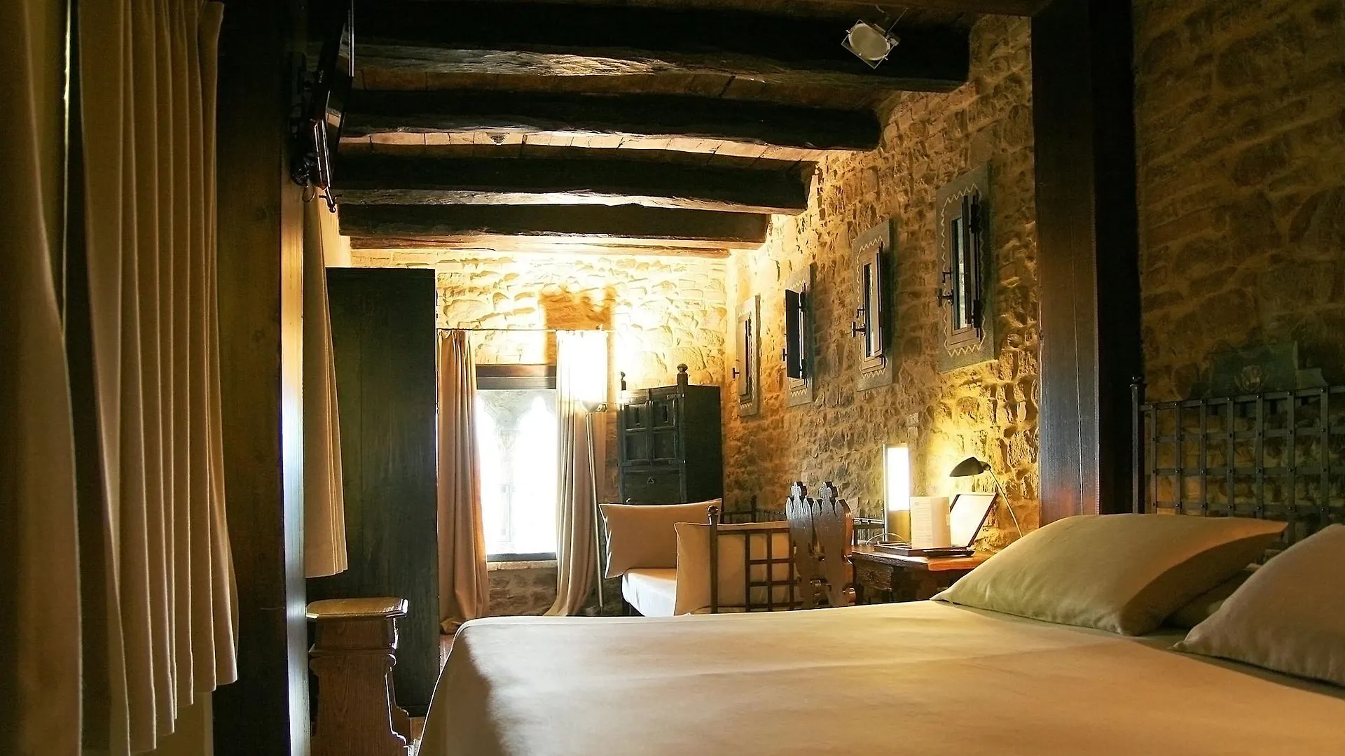 Hotel Castello Di Monterone Perugia 4*,  Italia